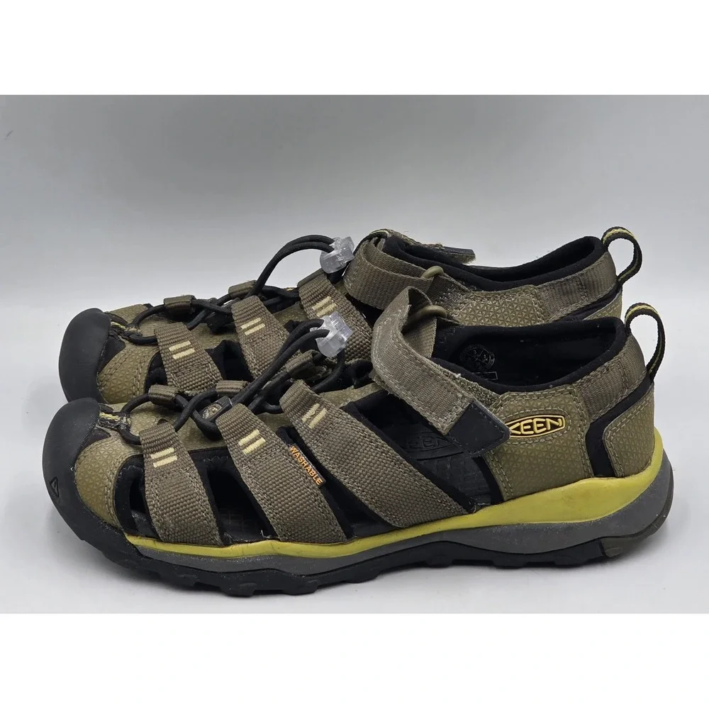 KEEN Newport Kids Size 3 Big Kids Green Water Sandals Closed Toe